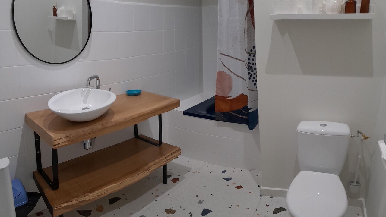 Photo of Bathroom in Saint-Brice-en-Cogles