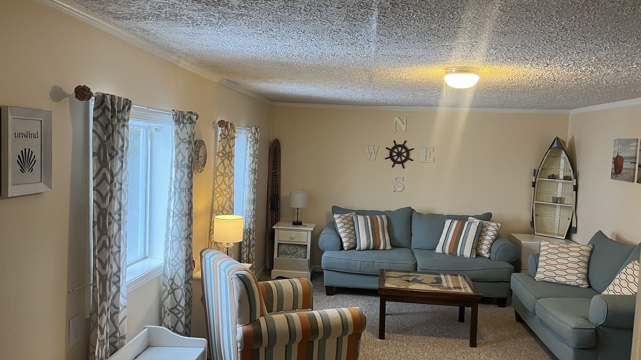 Photo of Livingroom in Ellsworth