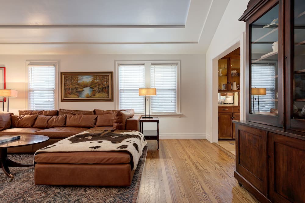 Photo of Livingroom in Central Oklahoma City
