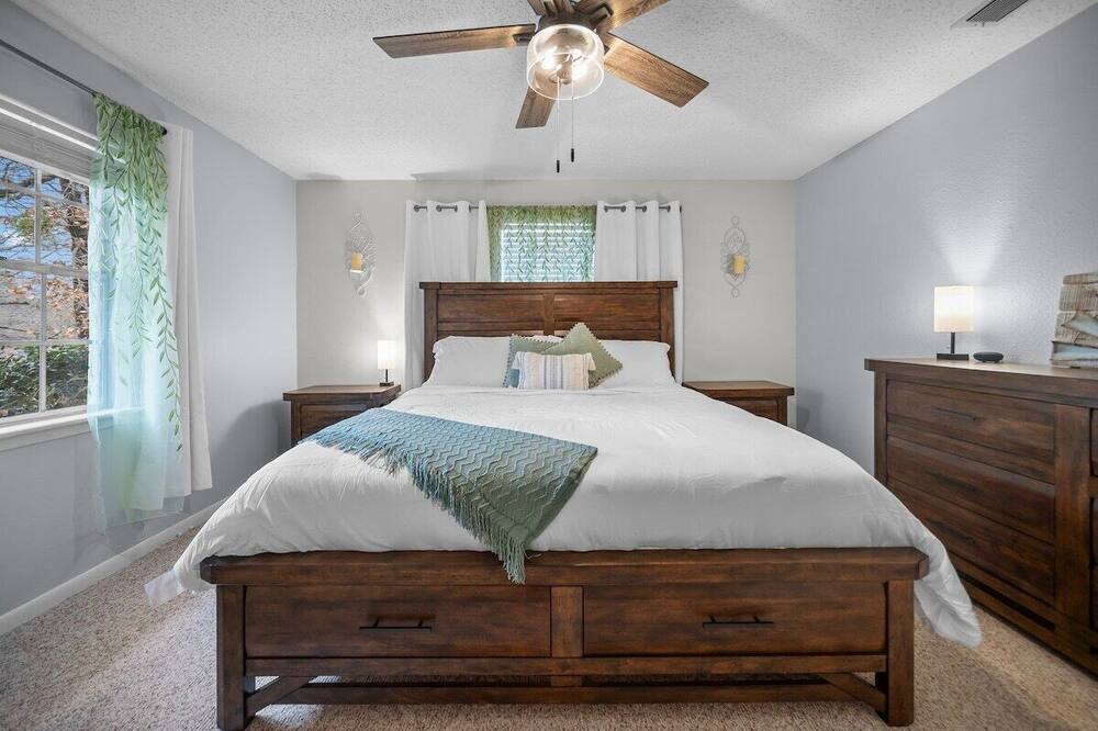 Photo of Bedroom in Hideaway