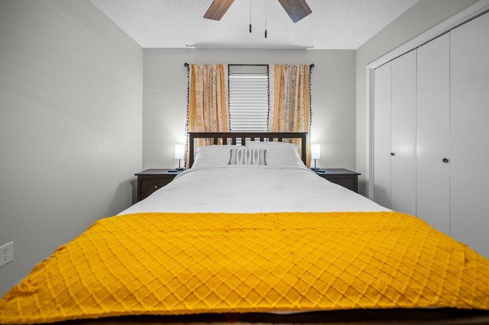 Photo of Bedroom in Hideaway