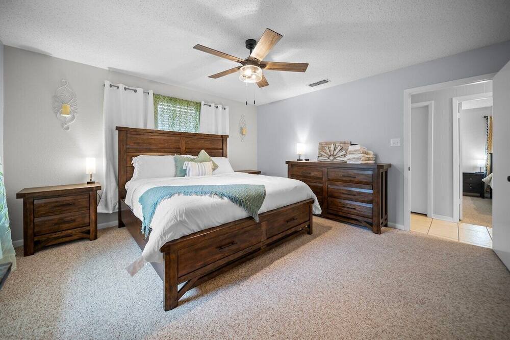 Photo of Bedroom in Hideaway
