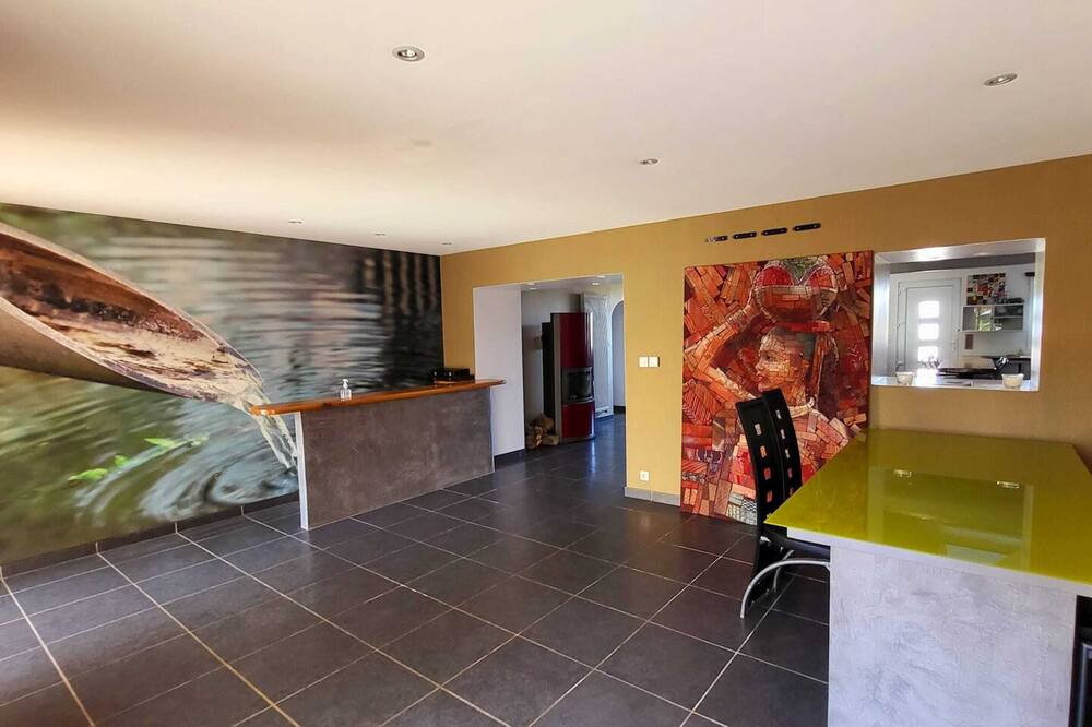 Photo of Livingroom in Aiguillon