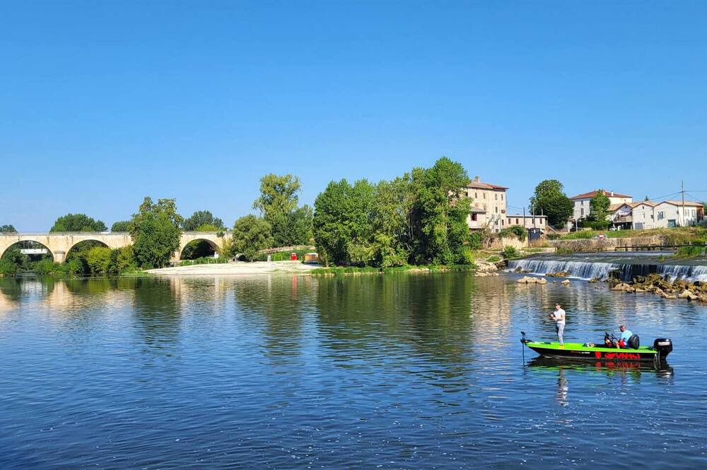 Photo of Others in Aiguillon