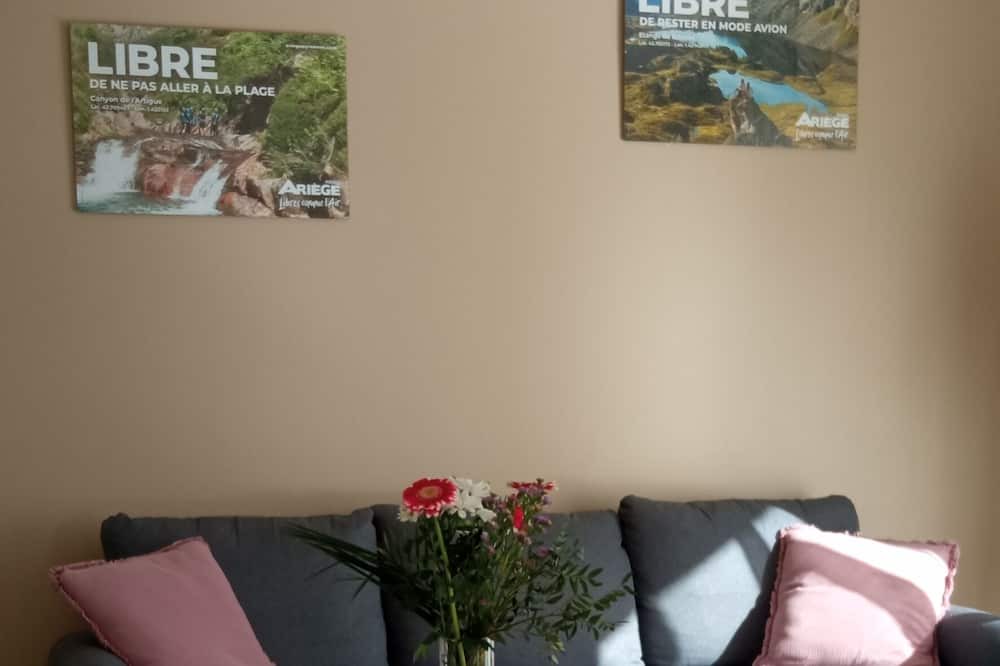Photo of Livingroom in Fougax-et-Barrineuf