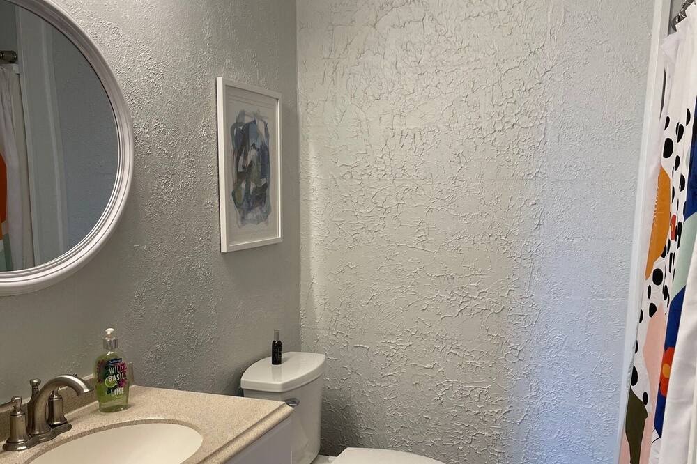 Photo of Bathroom in Anacoco