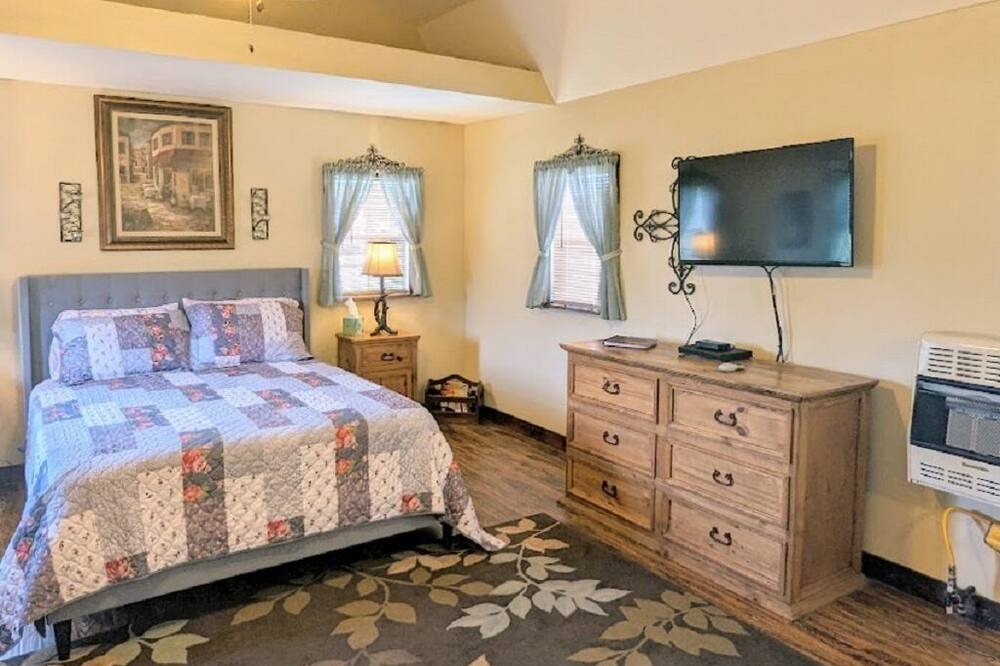 Photo of Bedroom in Davis