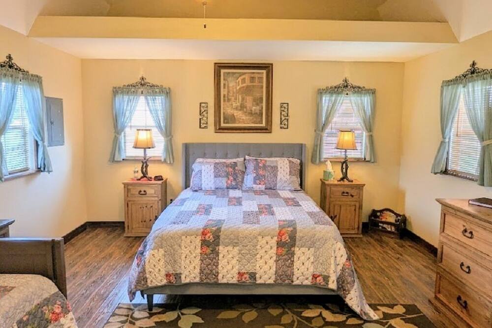 Photo of Bedroom in Davis