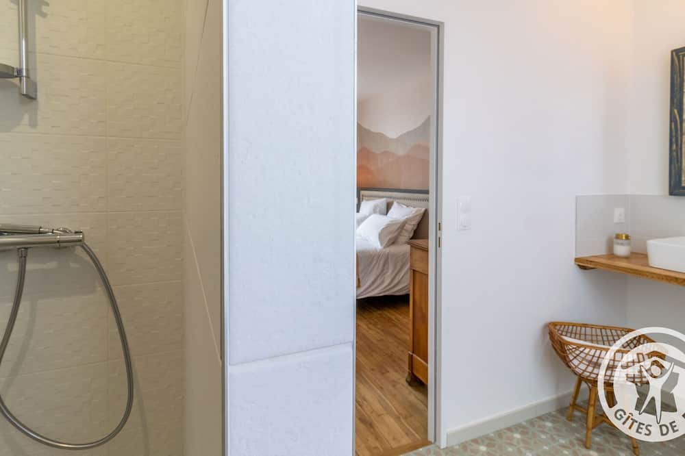 Photo of Bathroom in Saint Maurille
