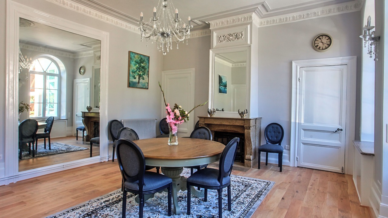 Photo of Livingroom in Saint-Leonard