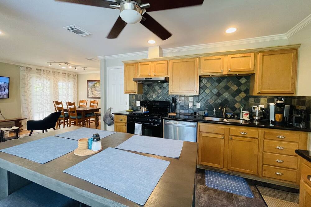 Photo of Kitchen in Garden Oaks
