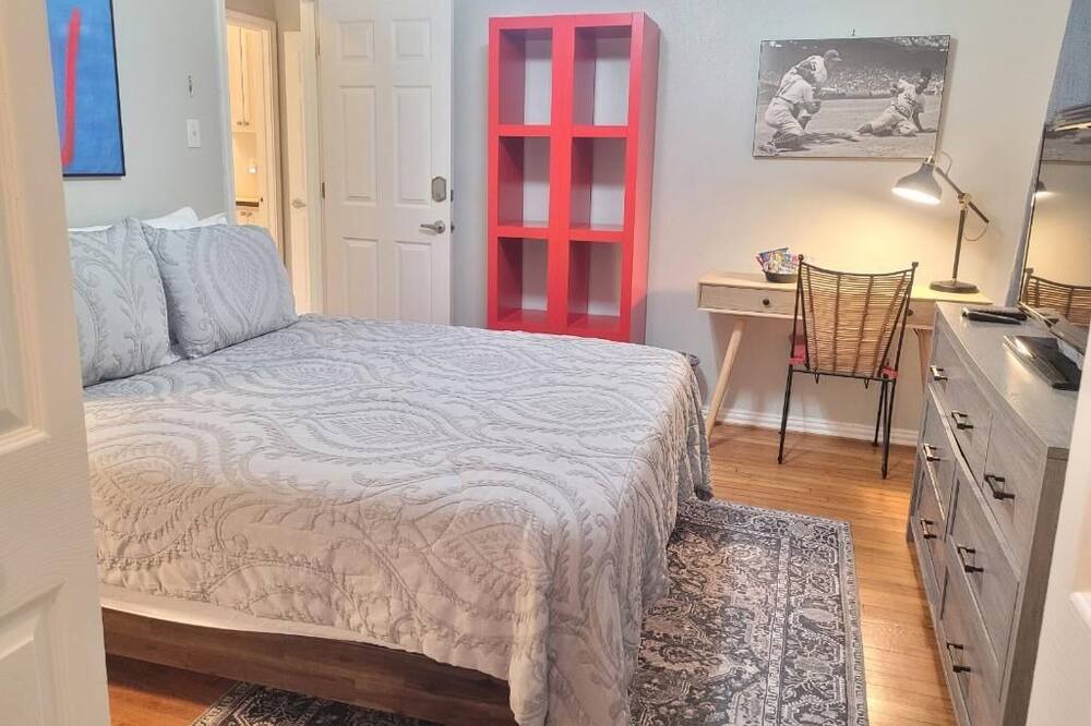 Photo of Bedroom in Garden Oaks