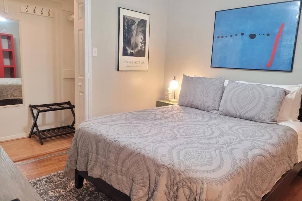 Photo of Bedroom in Garden Oaks