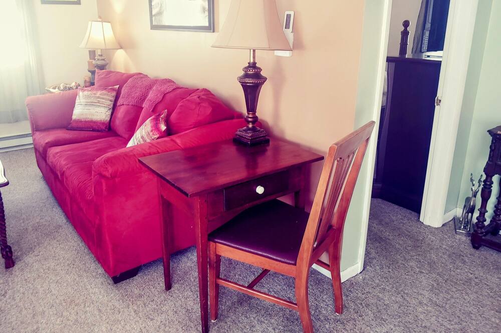 Photo of Livingroom in Skaneateles