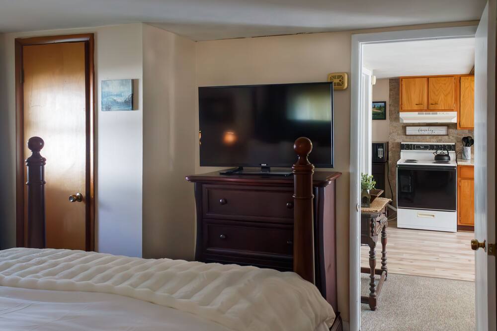 Photo of Bedroom in Skaneateles
