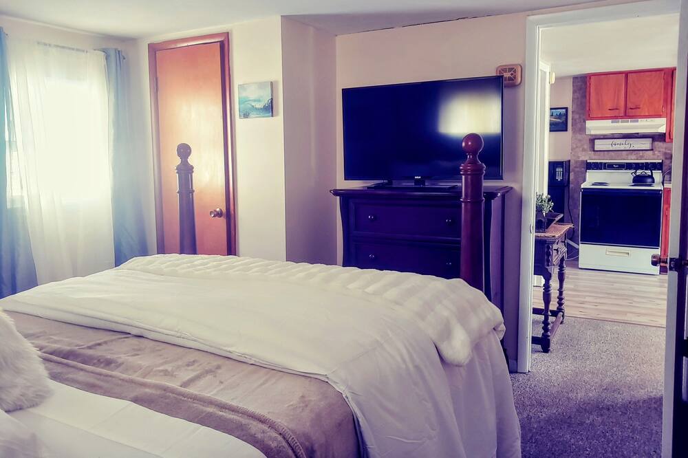 Photo of Bedroom in Skaneateles