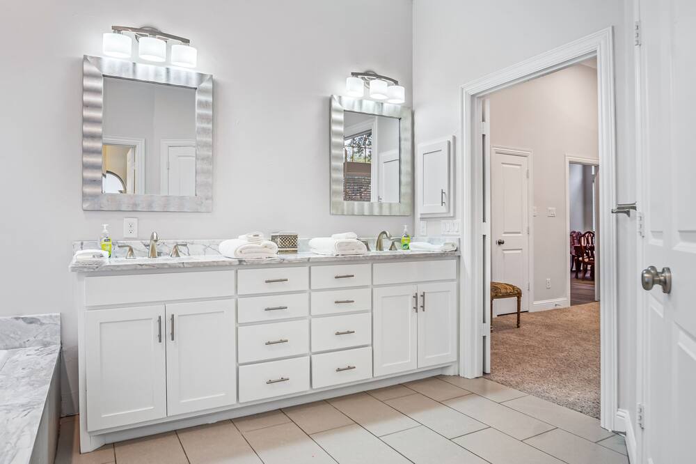 Photo of Bathroom in Garland
