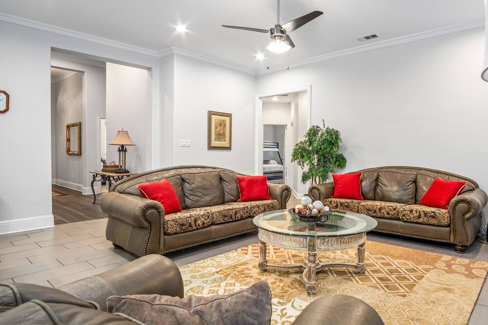 Photo of Livingroom in Garland