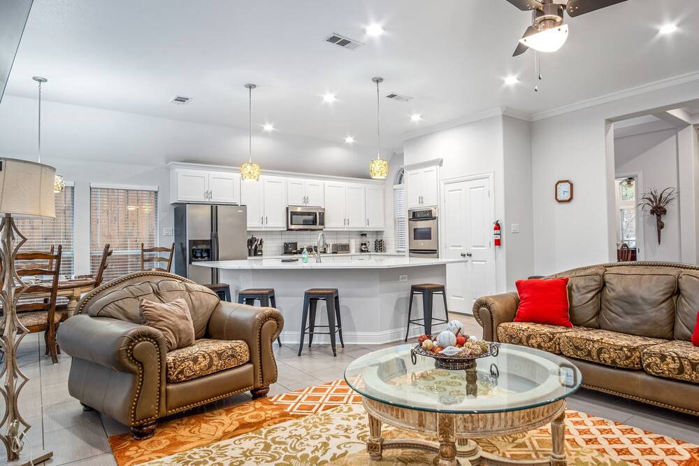 Photo of Livingroom in Garland