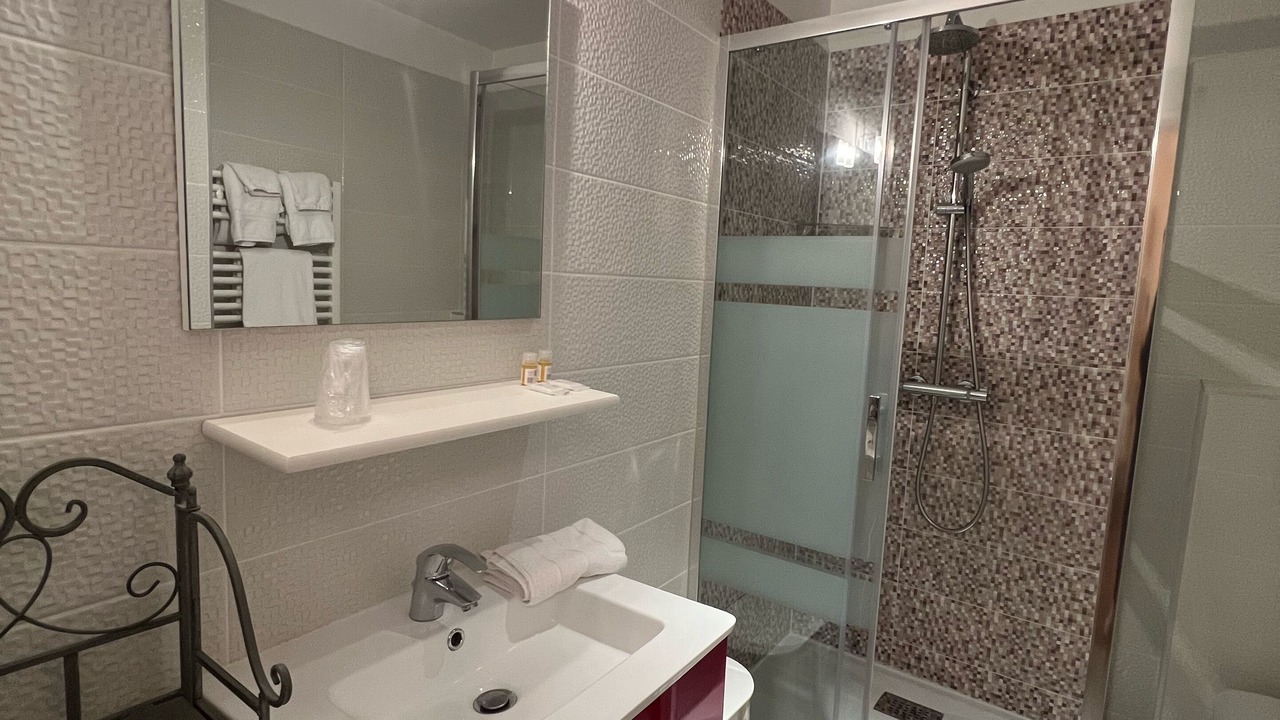 Photo of Bathroom in Saint-Arnoult-en-Yvelines