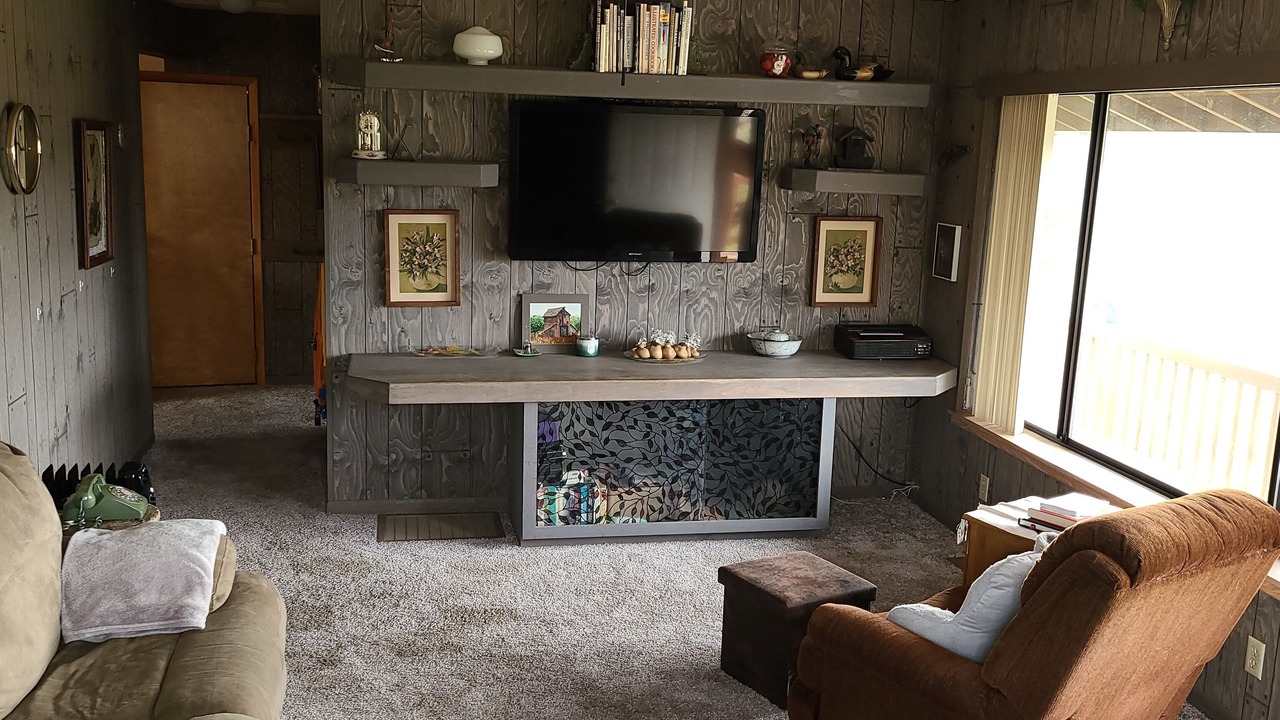 Photo of Others in Underwood