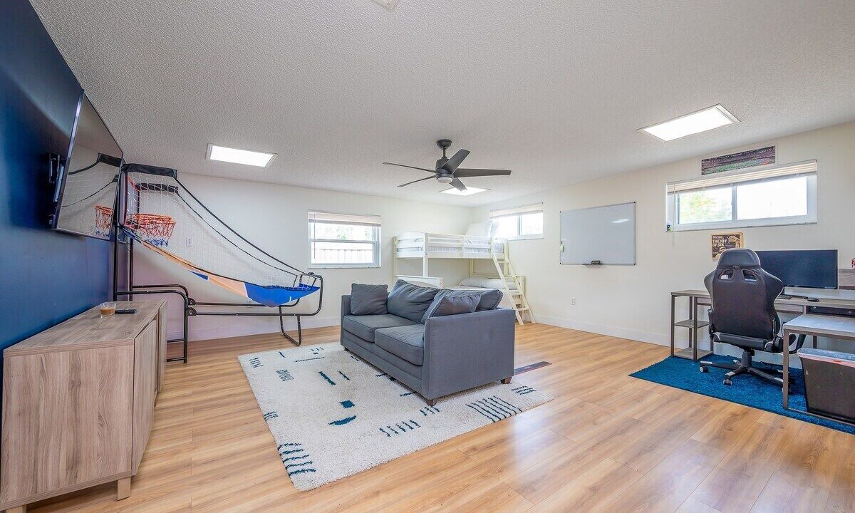 Photo of Others in Edgewood