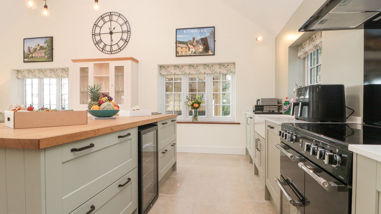 Photo of Others in Staddlebridge