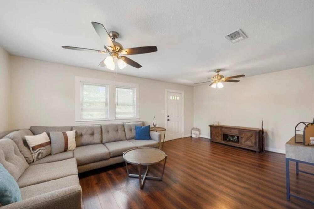 Photo of Livingroom in La Marque
