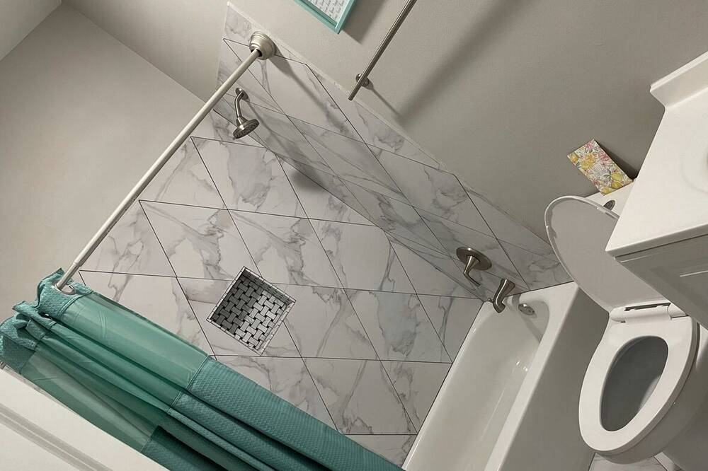 Photo of Bathroom in La Marque