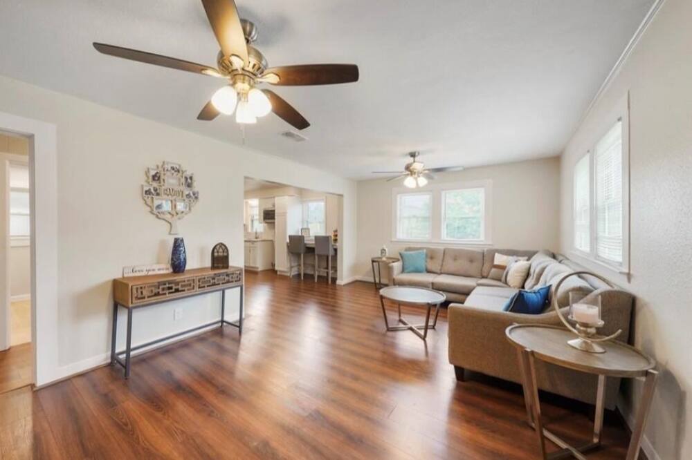 Photo of Livingroom in La Marque