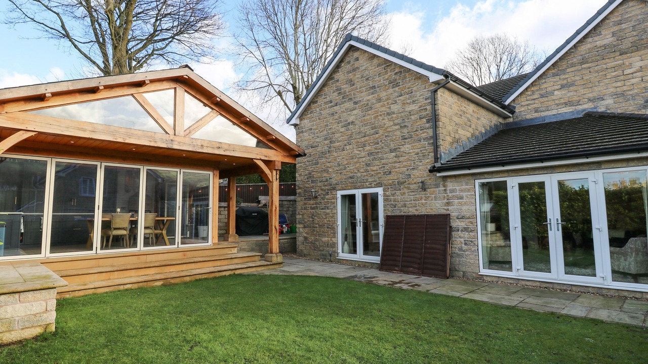 Photo of Outdoor in Padfield