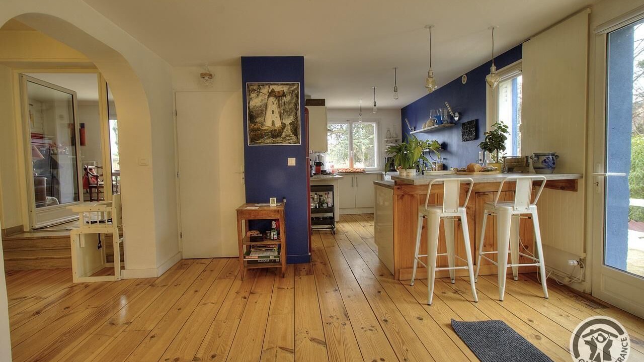 Photo of Others in Oullins