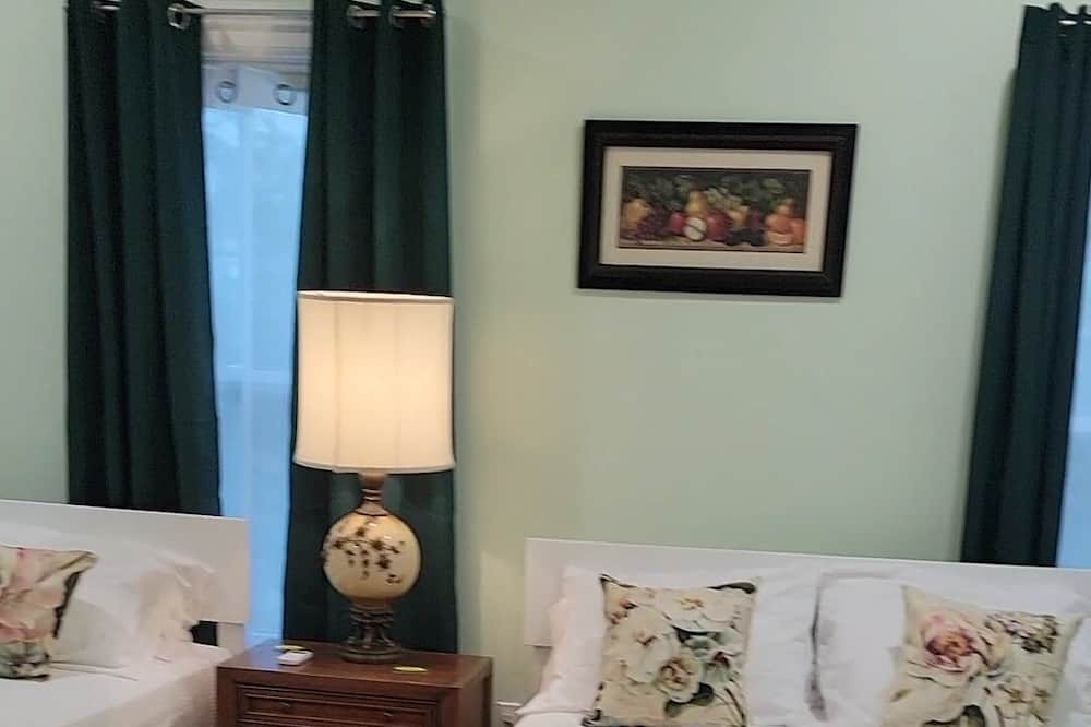 Photo of Bedroom in Titusville