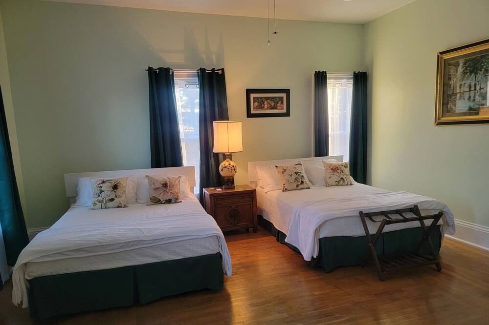 Photo of Bedroom in Titusville
