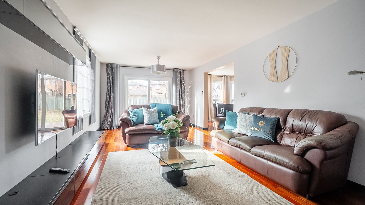 Photo of Livingroom in Richmond Hill
