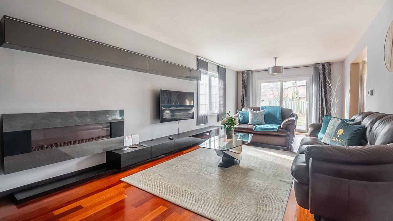 Photo of Livingroom in Richmond Hill