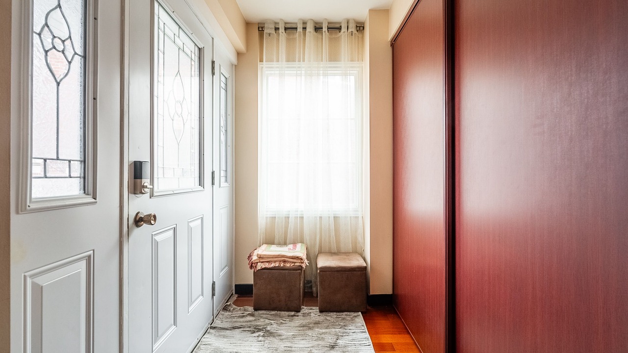 Photo of Livingroom in Richmond Hill