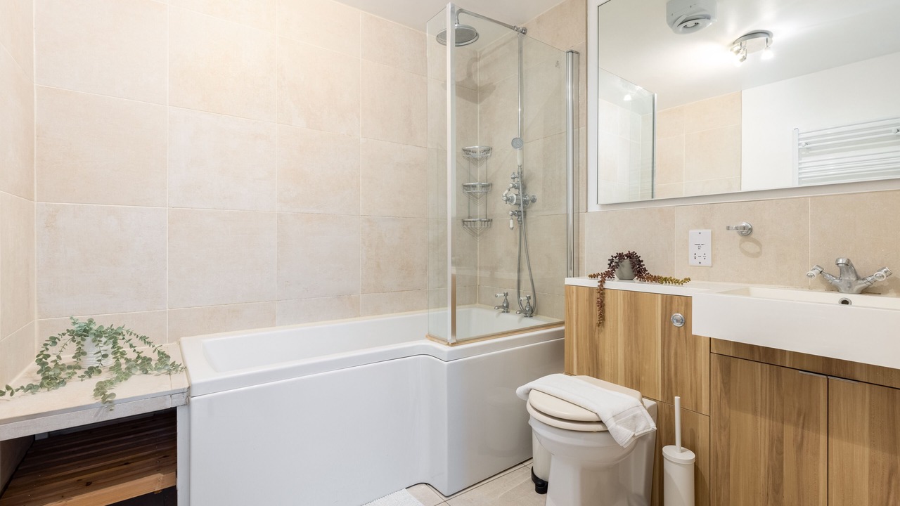 Photo of Bathroom in Coldharbour