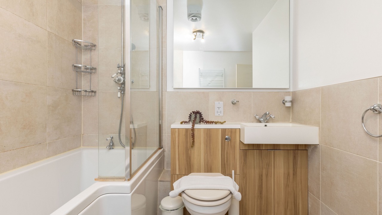 Photo of Bathroom in Coldharbour