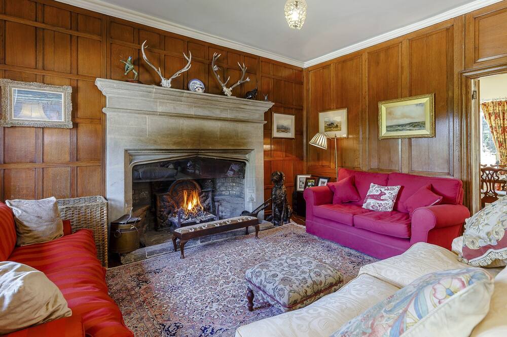 Photo of Livingroom in Swindon