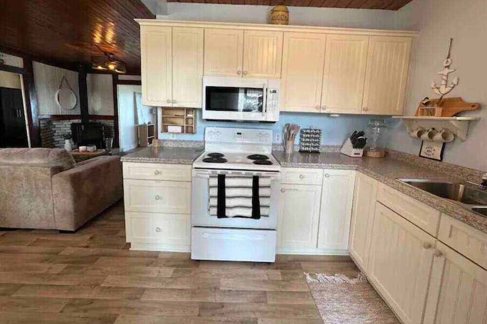 Photo of Kitchen in Leamington
