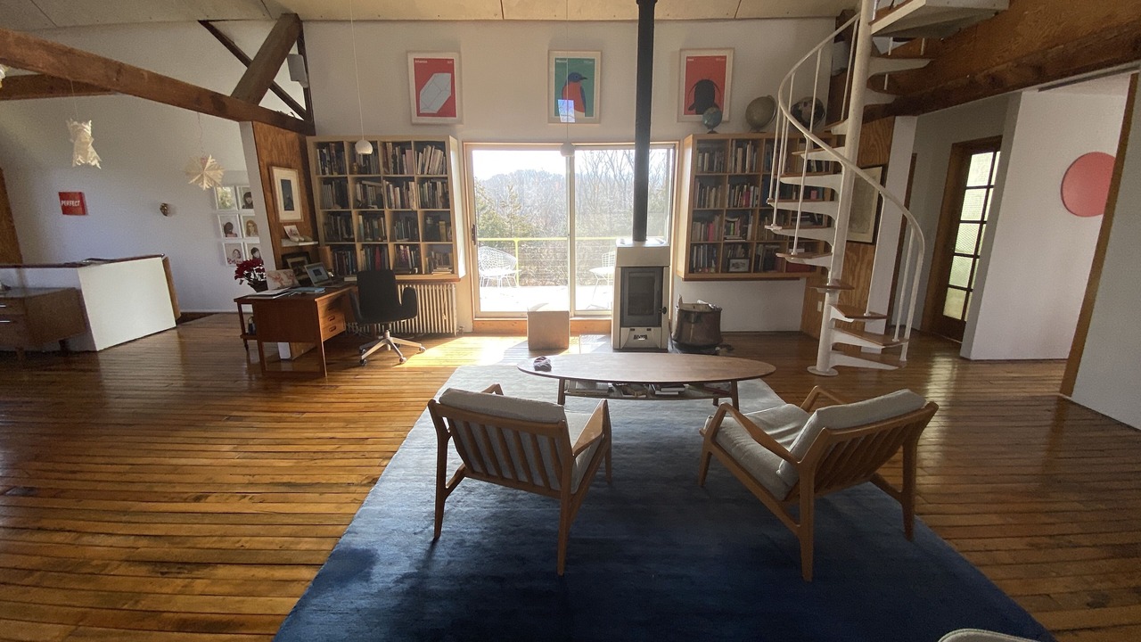 Photo of Livingroom in Aquebogue