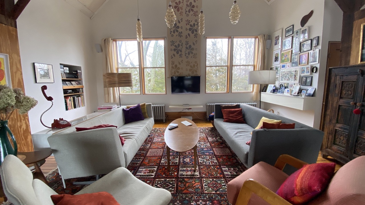 Photo of Livingroom in Aquebogue