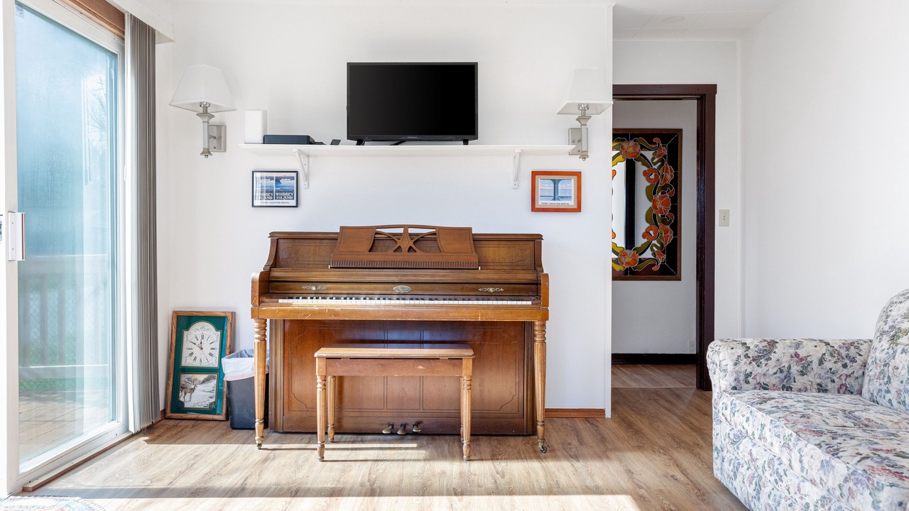 Photo of Others in Clinton