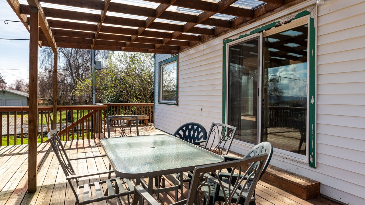 Photo of Outdoor in Clinton