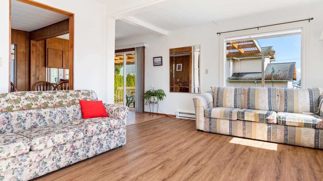 Photo of Others in Clinton