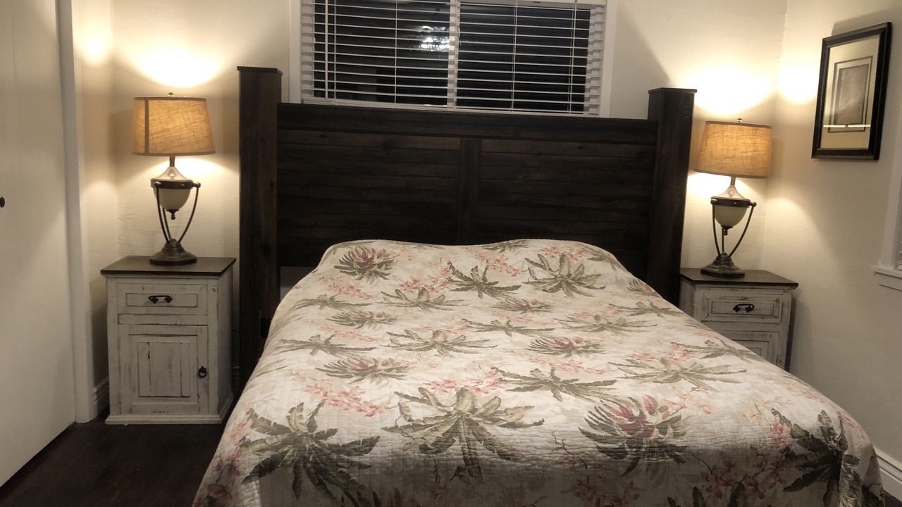 Photo of Bedroom in Uncertain