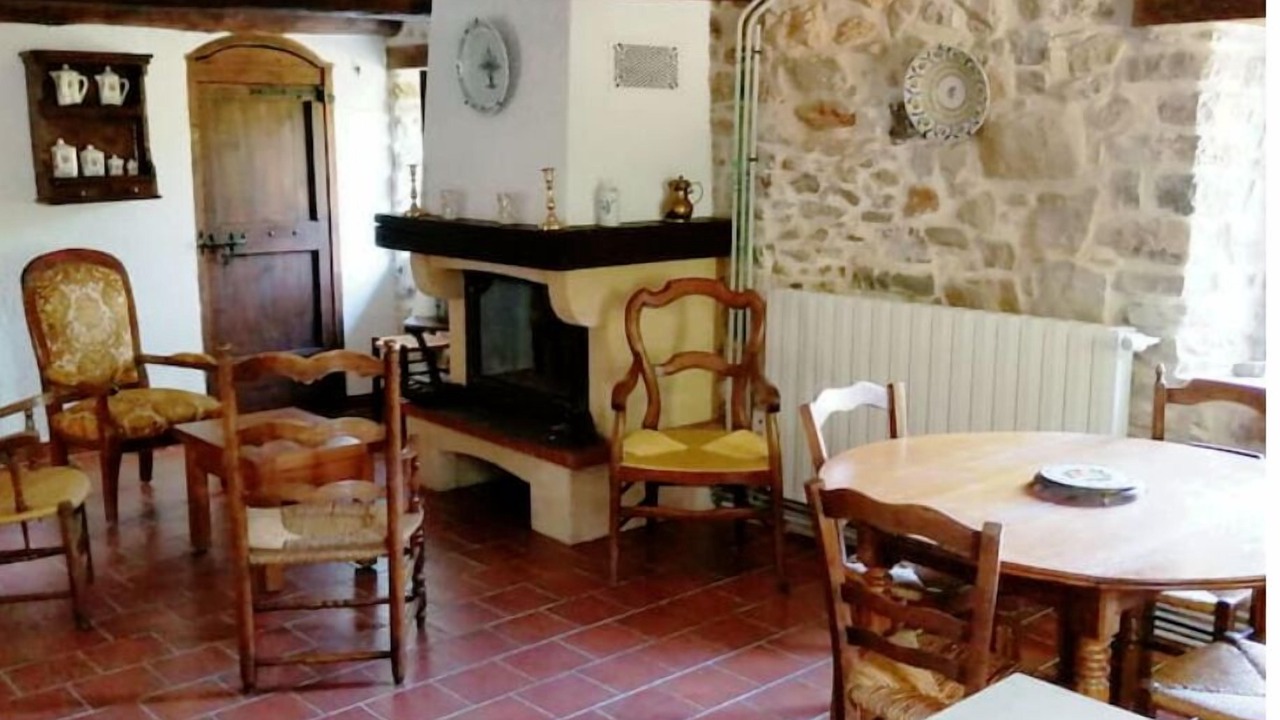 Photo of Others in Thoiras