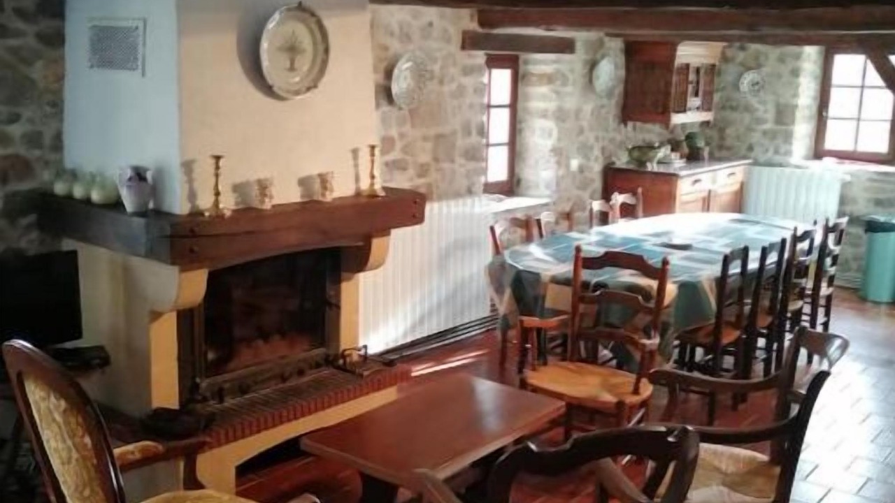 Photo of Others in Thoiras