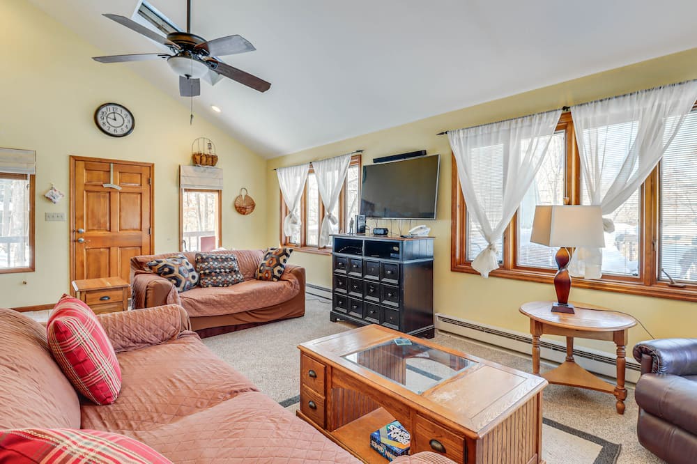 Photo of Livingroom in Sybertsville